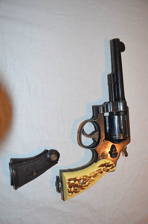 Property photo 56 - Personal Property Auction, Tractor & Implements, Cars, Lawn & Garden, Hunting & Fishing, Guns, Antiques & Collectibles, Household